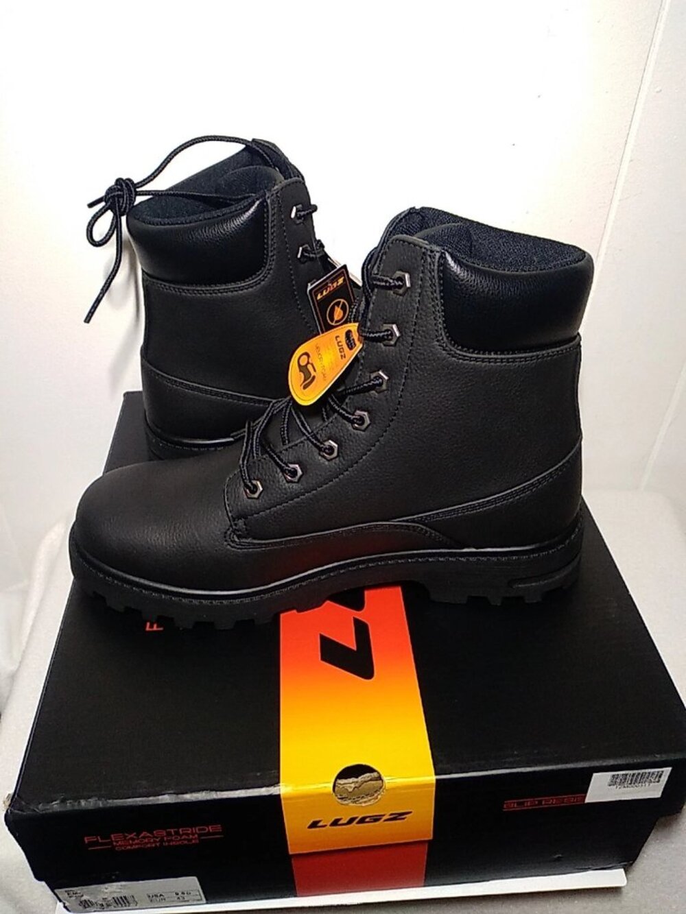 Lugz Men's Sz 9.5 MEMPHGD-001 Flexastride Work Boots Slip And Water Resistant